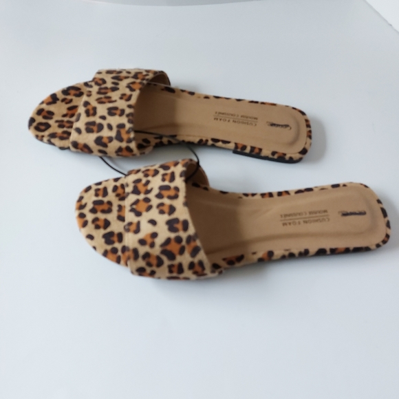 Cheetah Print Sandals - Picture 3 of 5